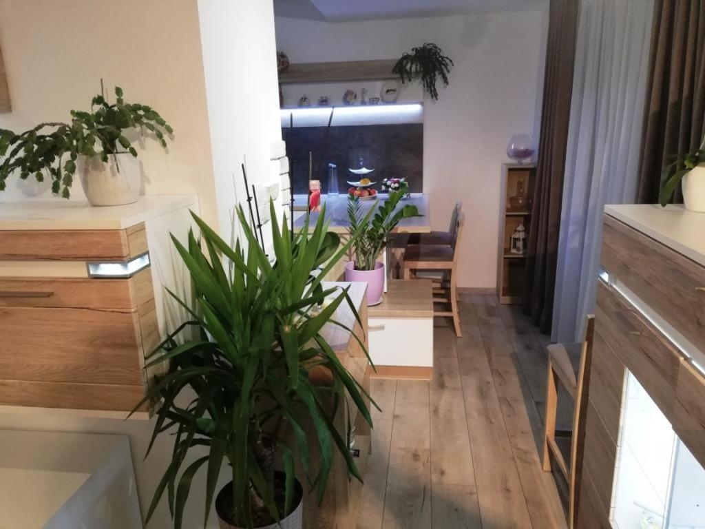 Galeria Stastie Apartment Senec Luaran gambar