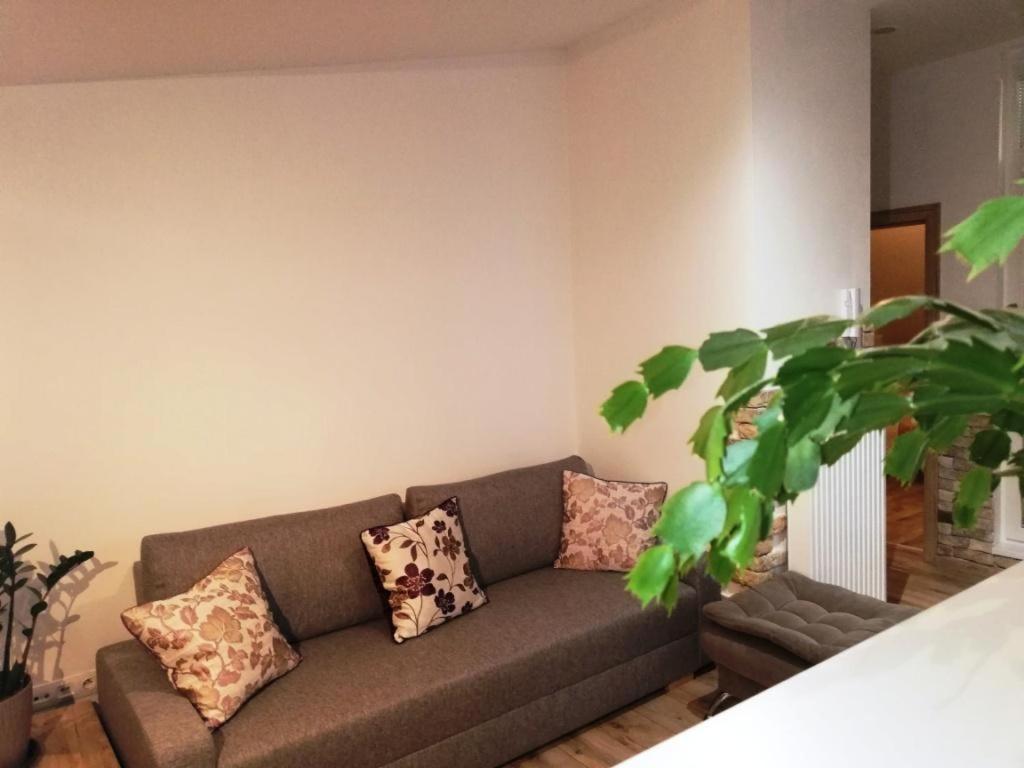 Galeria Stastie Apartment Senec Luaran gambar