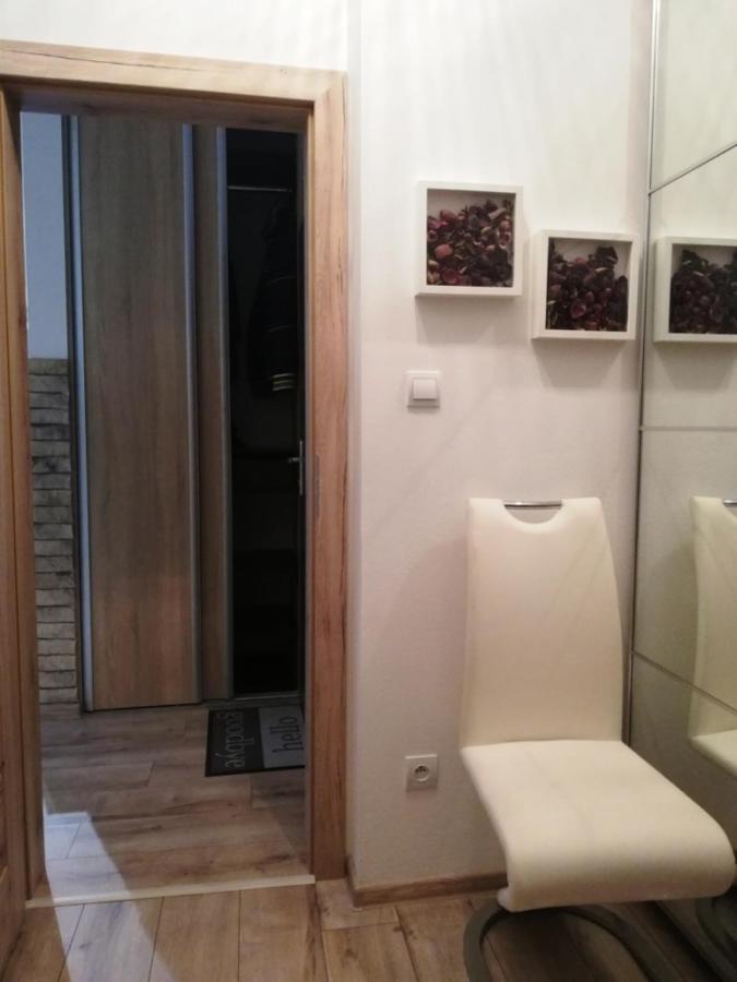 Galeria Stastie Apartment Senec Luaran gambar