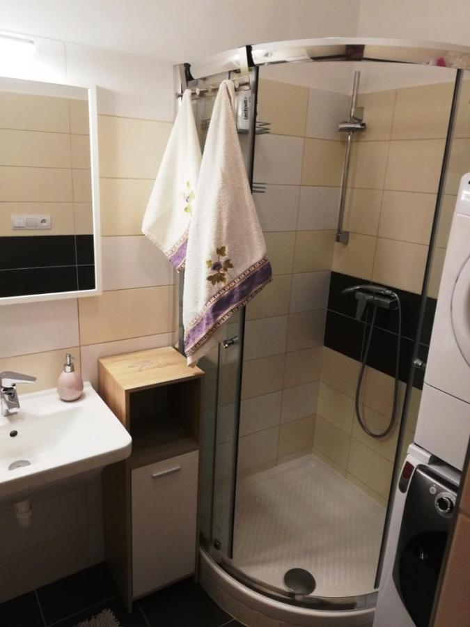 Galeria Stastie Apartment Senec Luaran gambar