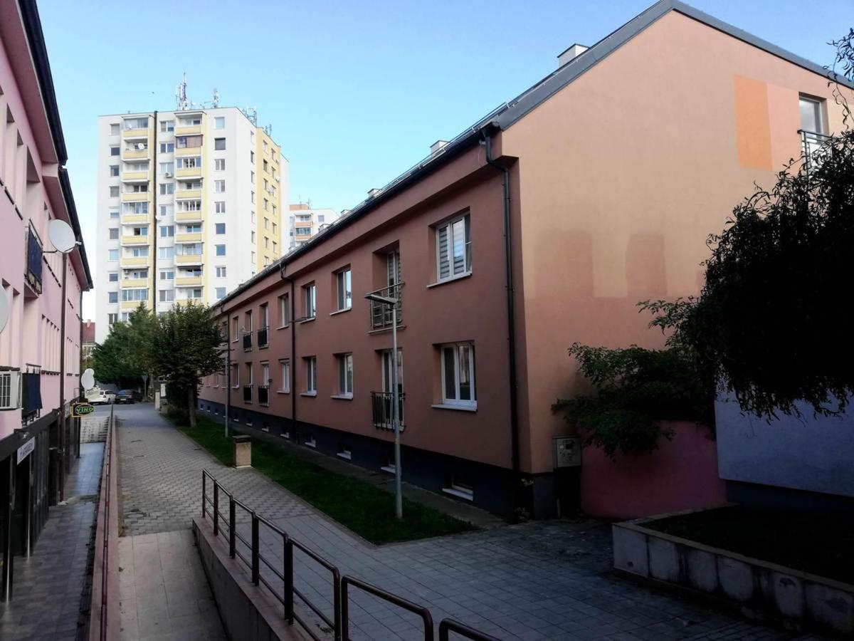 Galeria Stastie Apartment Senec Luaran gambar